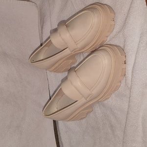 ASOS DESIGN Wide Fit Movable padded chunky loafers size 7 lightish peach